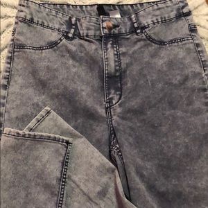 Greyish/blue jeans.!